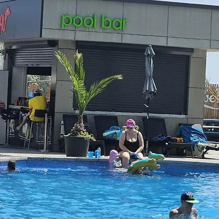Promenada Pool & In Prima Linie La Mare 1 Minute Pana La Plaja ナボダリ