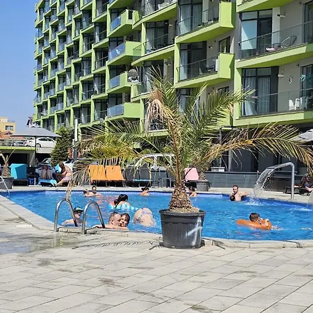 Promenada Pool & In Prima Linie La Mare 1 Minute Pana La Plaja アパート ナボダリ