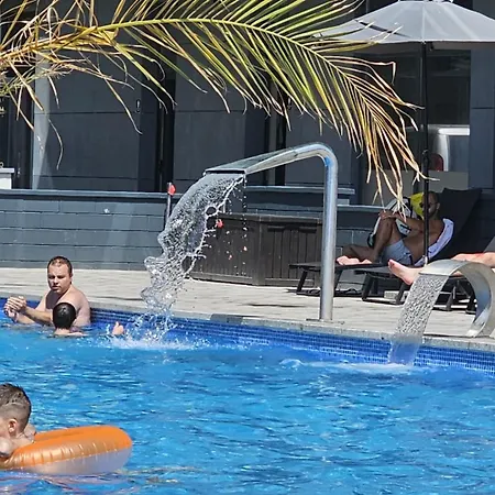 Promenada Pool & In Prima Linie La Mare 1 Minute Pana La Plaja ナボダリ